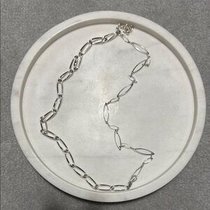 Elegant Silver Chain Necklace